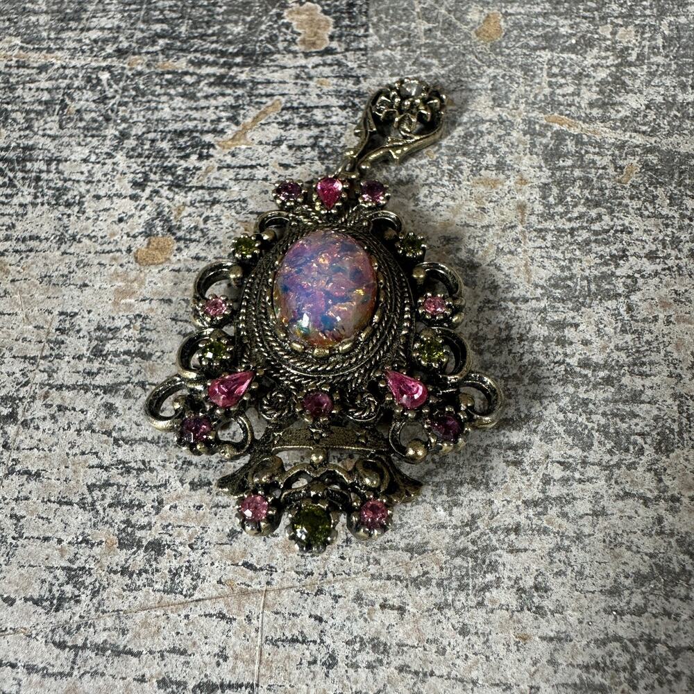 VTG SARAH COVENTRY CONTESSA BROOCH Antiqued Contessa Confetti Faux Opal Pendant